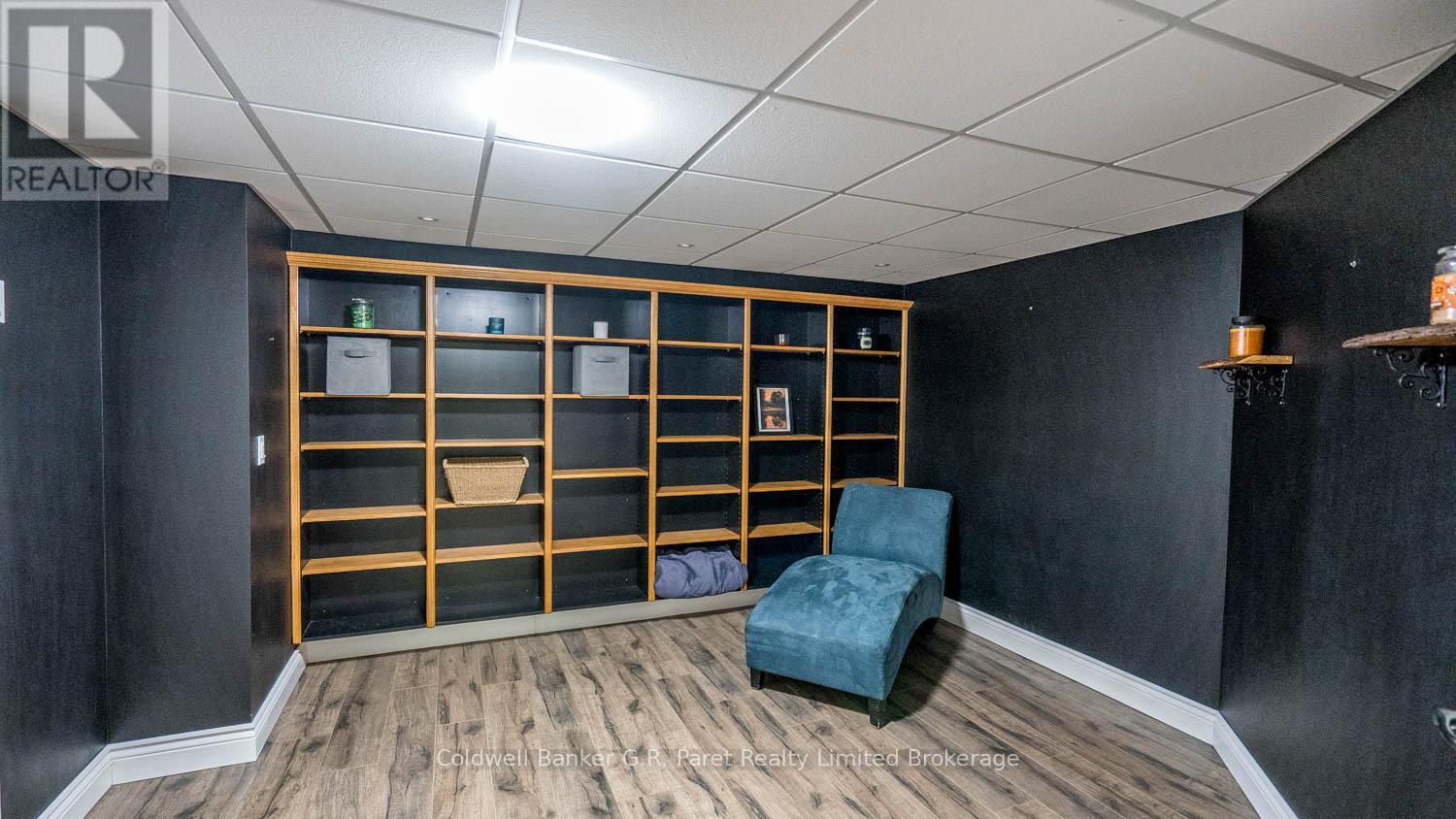 9862 Lakeshore Drive, Lambton Shores (Grand Bend), Ontario  N0M 1T0 - Photo 39 - X12489656