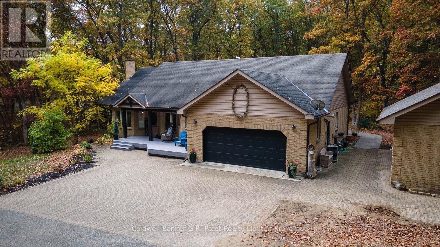 9862 Lakeshore Drive, Lambton Shores (Grand Bend), Ontario  N0M 1T0 - Photo 5 - X12489656