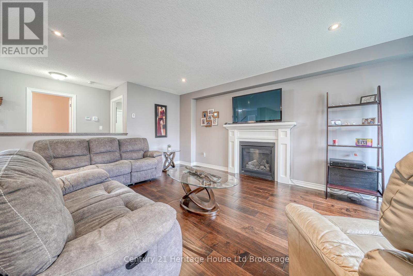 76 Pearl Street, Tillsonburg, Ontario  N4G 0A3 - Photo 11 - X12490308