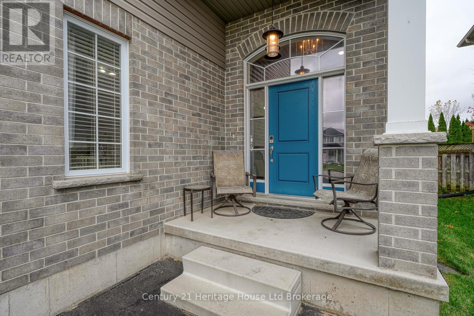 76 Pearl Street, Tillsonburg, Ontario  N4G 0A3 - Photo 2 - X12490308