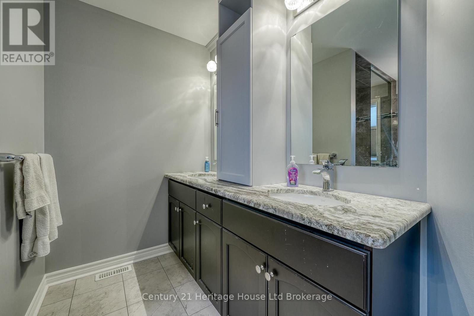 76 Pearl Street, Tillsonburg, Ontario  N4G 0A3 - Photo 28 - X12490308