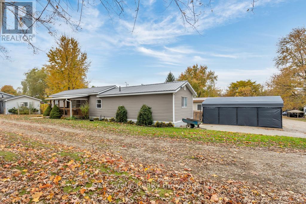 596101 Hwy 59 Tropicana #15 Crescent E, East Zorra-Tavistock (Hidden Valley), Ontario  N4P 7W1 - Photo 24 - X12498636