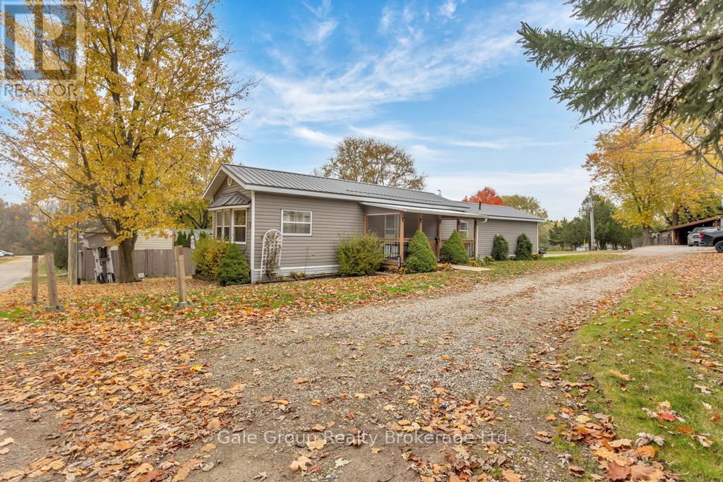 596101 Hwy 59 Tropicana #15 Crescent E, East Zorra-Tavistock (Hidden Valley), Ontario  N4P 7W1 - Photo 3 - X12498636