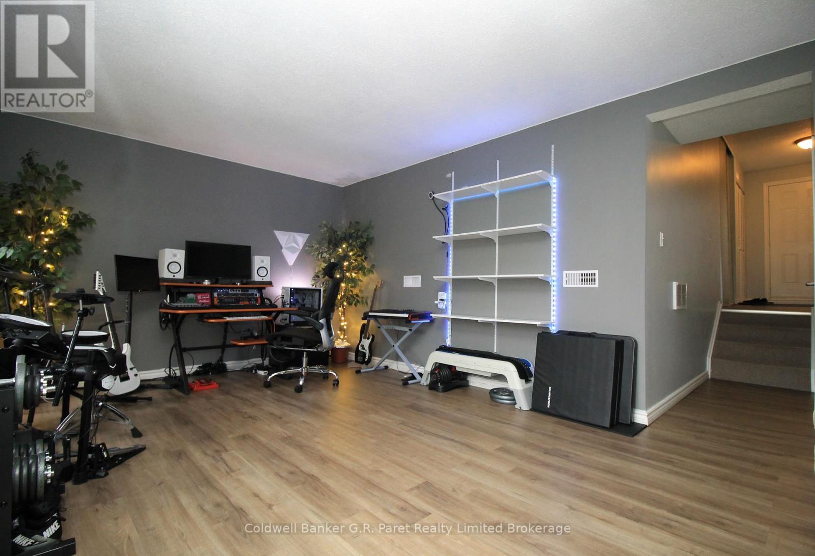 16 - 129 Concession Street E, Tillsonburg, Ontario  N4G 4N4 - Photo 11 - X12506764