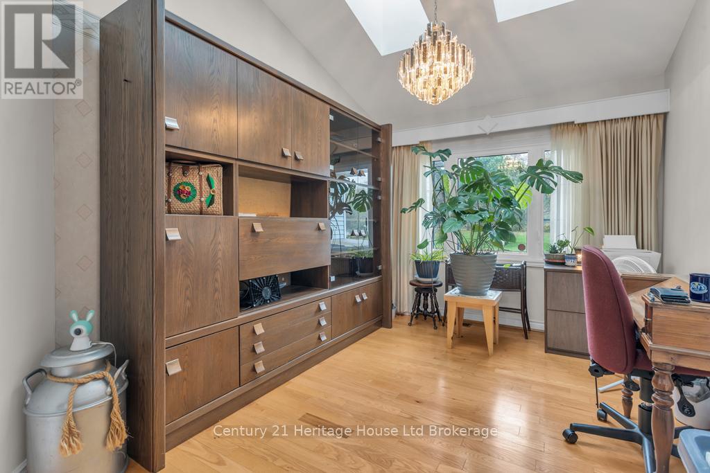 5 Dereham Drive, Tillsonburg, Ontario  N4G 5L8 - Photo 13 - X12510606