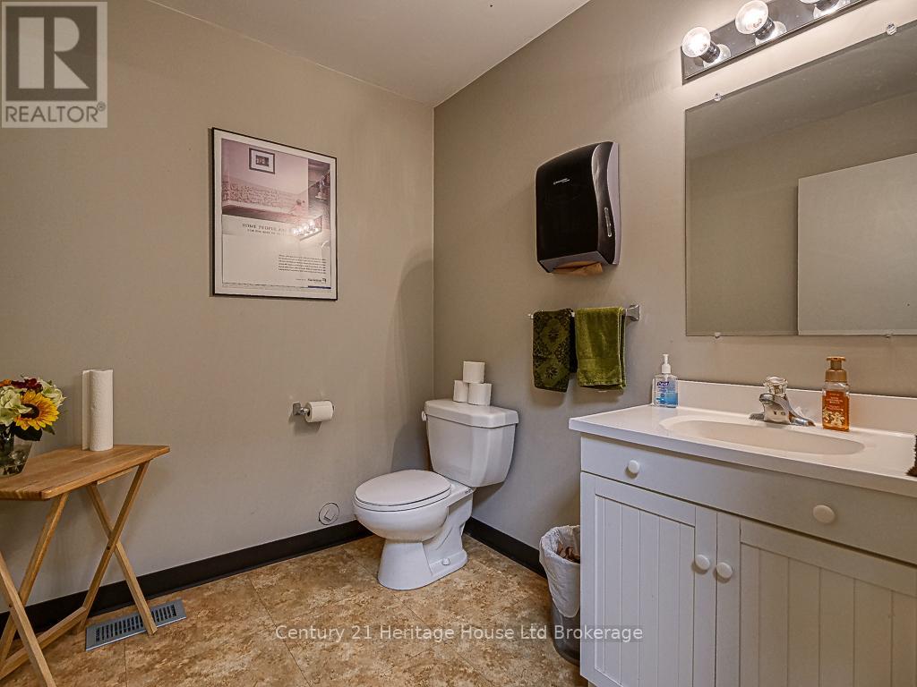 11 Riddell Street, Woodstock (Woodstock - North), Ontario  N4S 6L9 - Photo 15 - X12519230