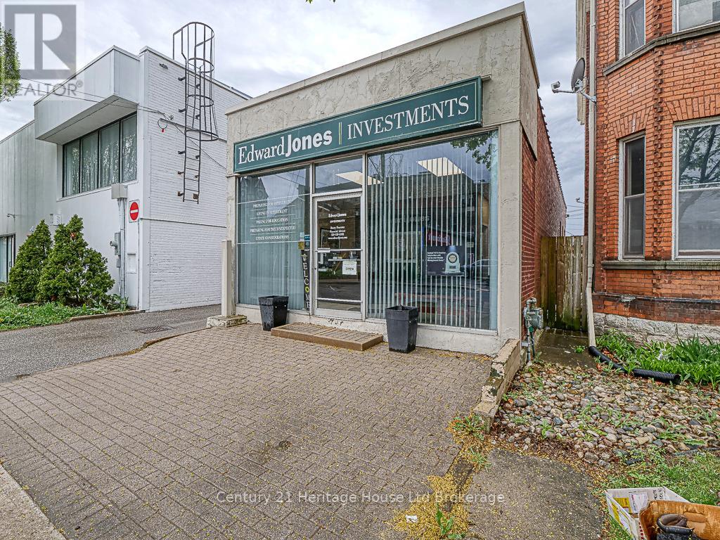 11 Riddell Street, Woodstock (Woodstock - North), Ontario  N4S 6L9 - Photo 2 - X12519230