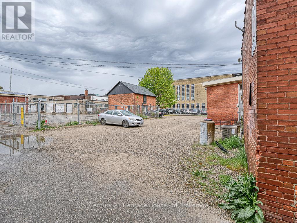 11 Riddell Street, Woodstock (Woodstock - North), Ontario  N4S 6L9 - Photo 23 - X12519230