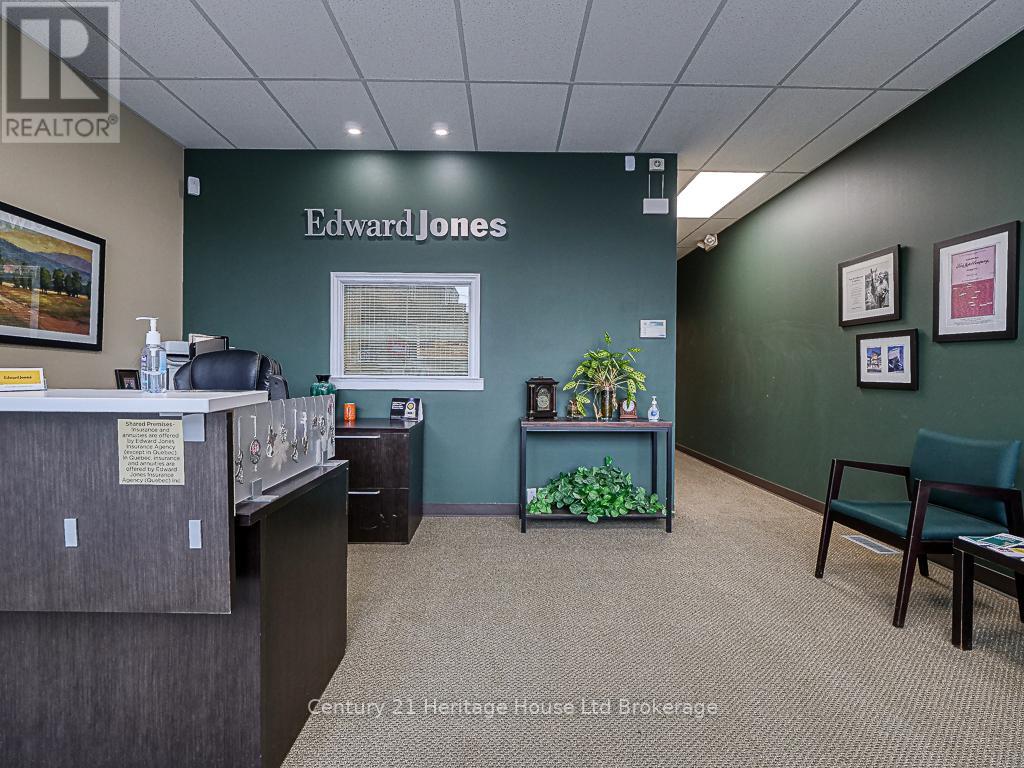 11 Riddell Street, Woodstock (Woodstock - North), Ontario  N4S 6L9 - Photo 7 - X12519230