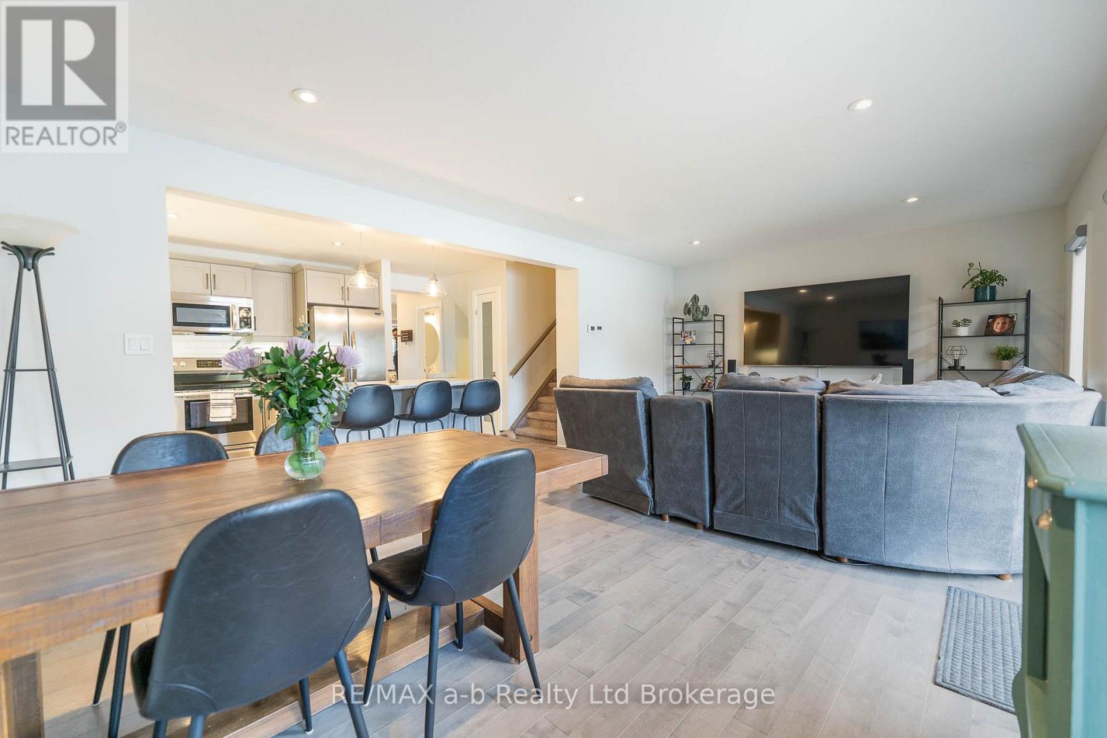 109 Denrich Avenue, Tillsonburg, Ontario  N4G 0H1 - Photo 15 - X12522410