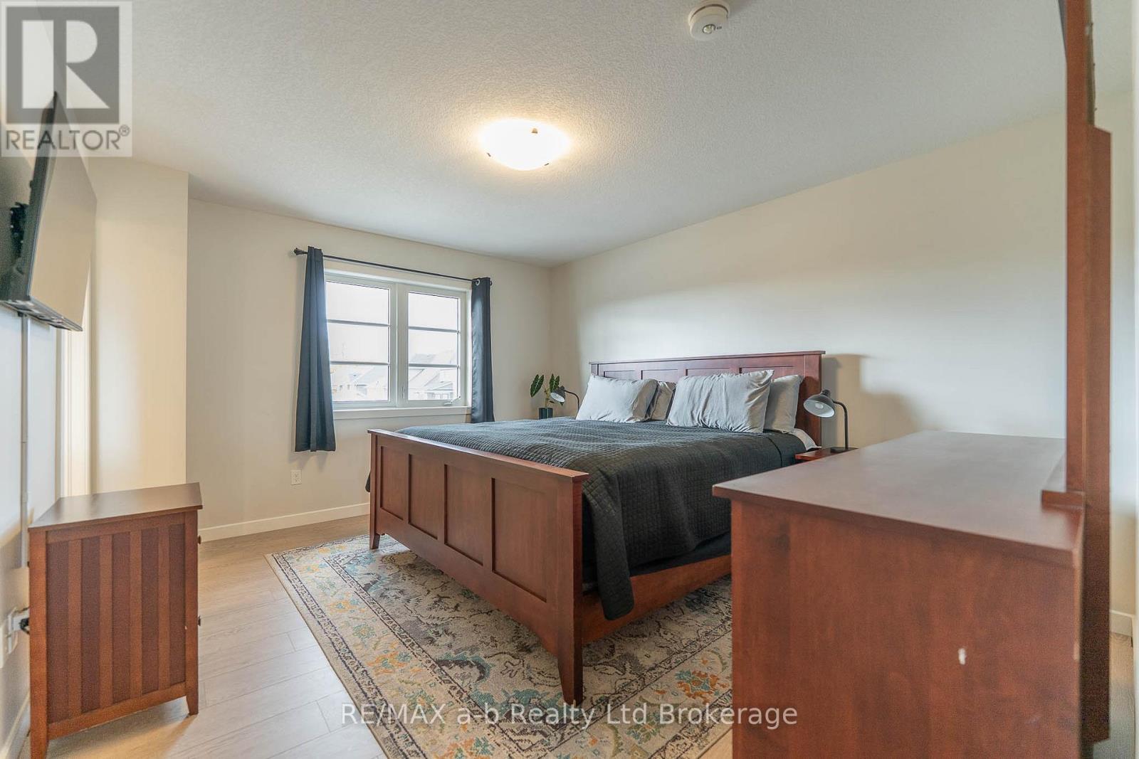 109 Denrich Avenue, Tillsonburg, Ontario  N4G 0H1 - Photo 17 - X12522410