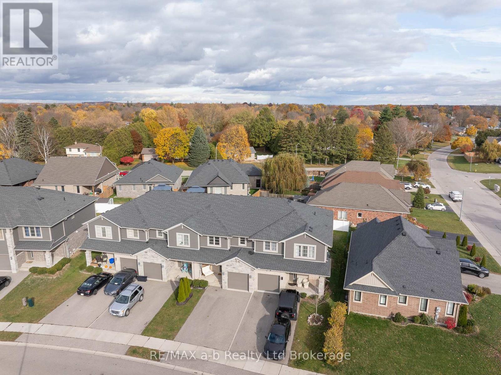 109 Denrich Avenue, Tillsonburg, Ontario  N4G 0H1 - Photo 36 - X12522410