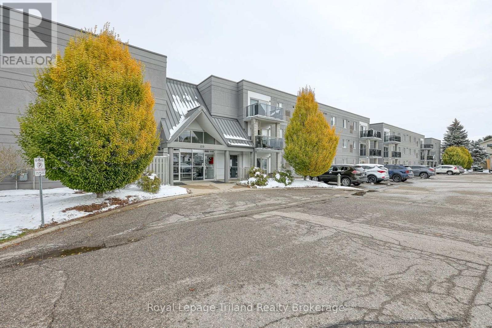 307 - 159 Ferguson Drive, Woodstock (Woodstock - South), Ontario  N4V 1A9 - Photo 2 - X12537164