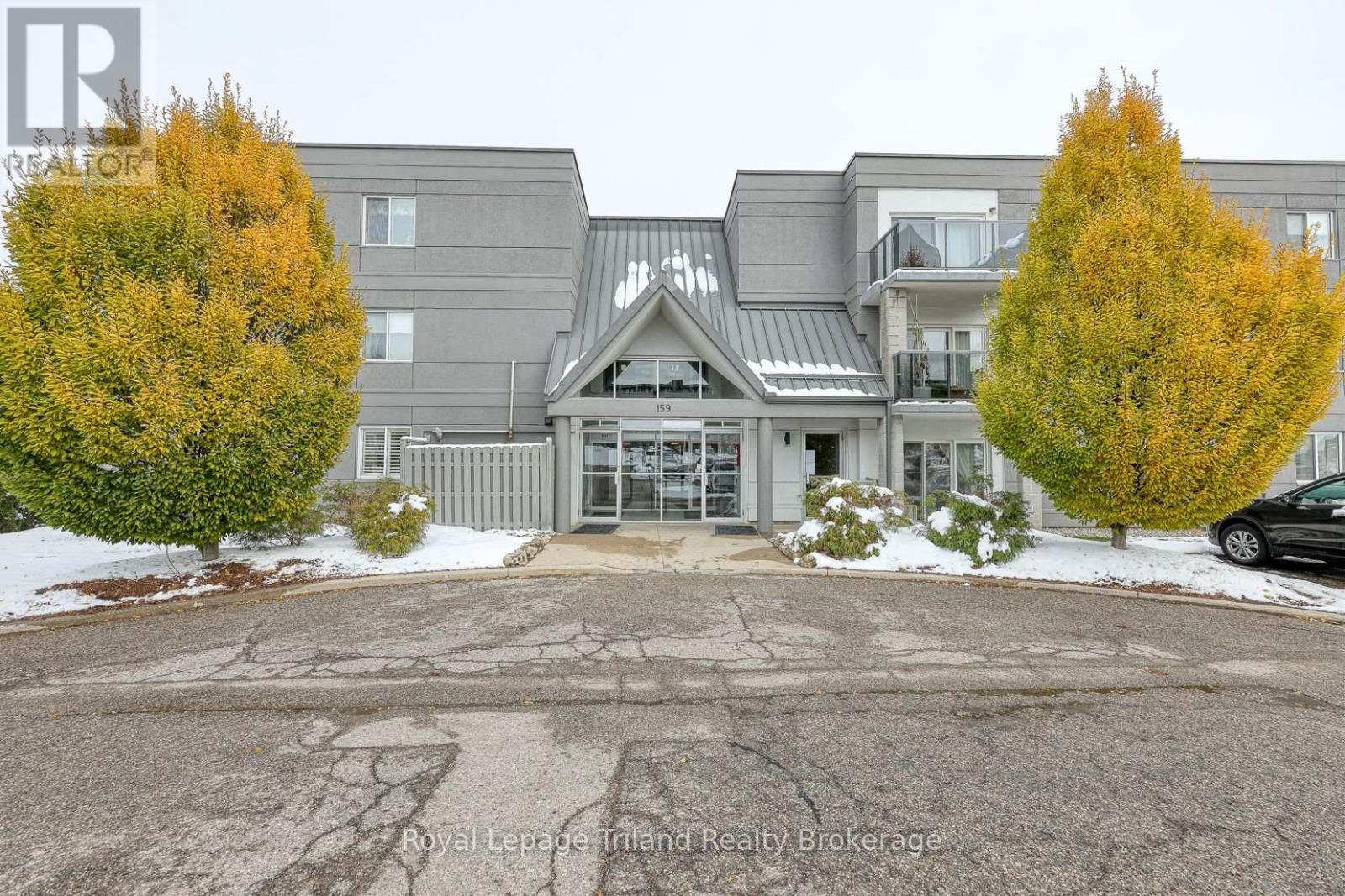 307 - 159 Ferguson Drive, Woodstock (Woodstock - South), Ontario  N4V 1A9 - Photo 3 - X12537164