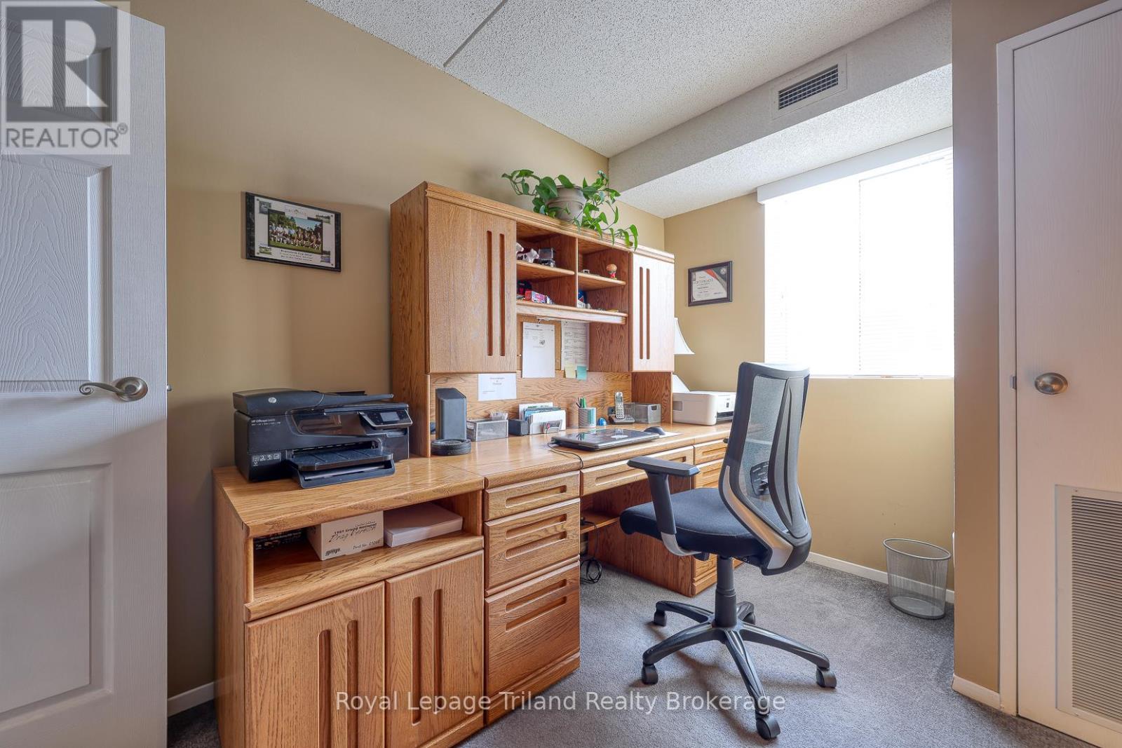 307 - 159 Ferguson Drive, Woodstock (Woodstock - South), Ontario  N4V 1A9 - Photo 31 - X12537164