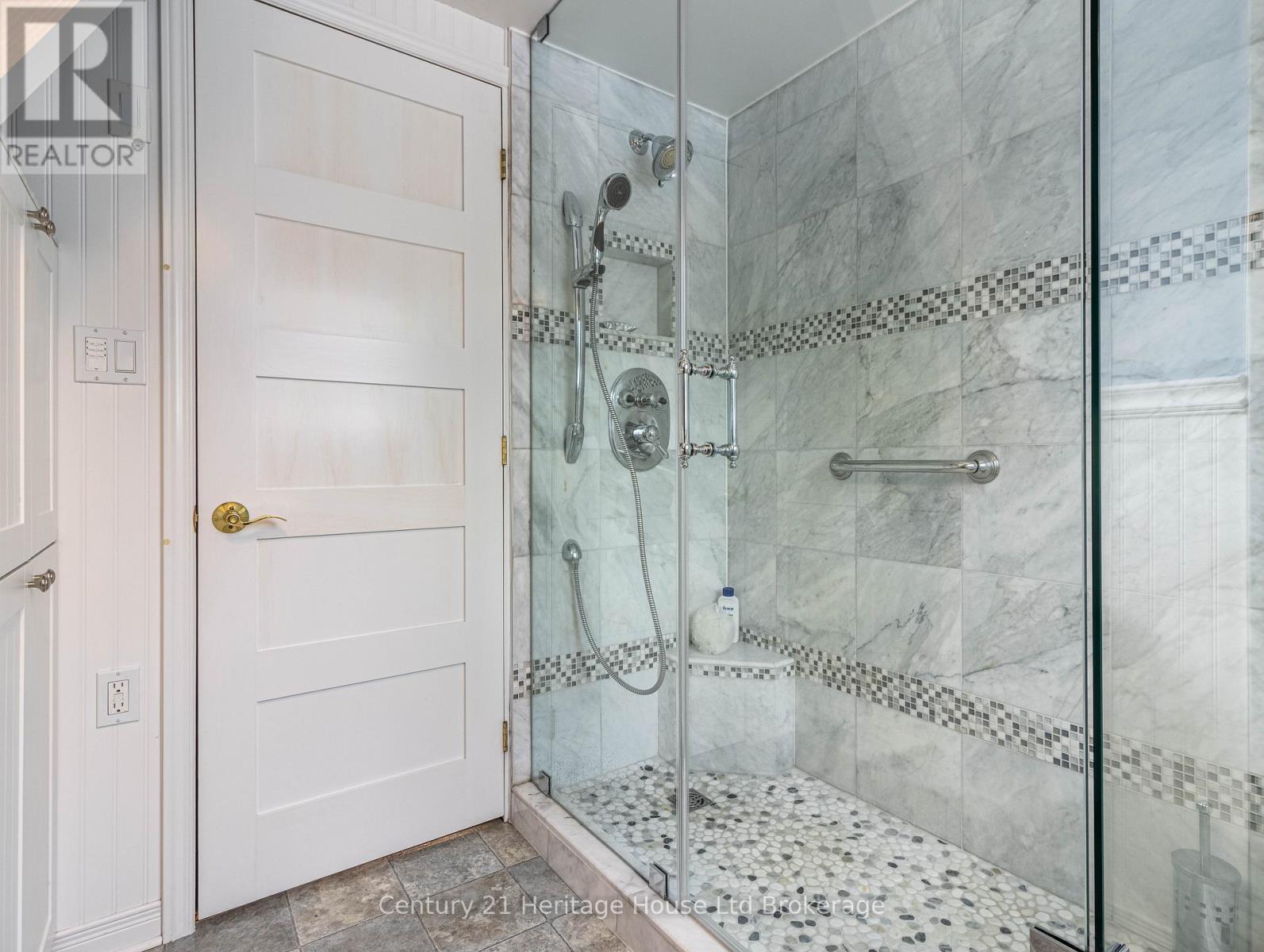 525639 Oxford Centre Road, Woodstock (Woodstock - South), Ontario  N4S 7V8 - Photo 22 - X12547356