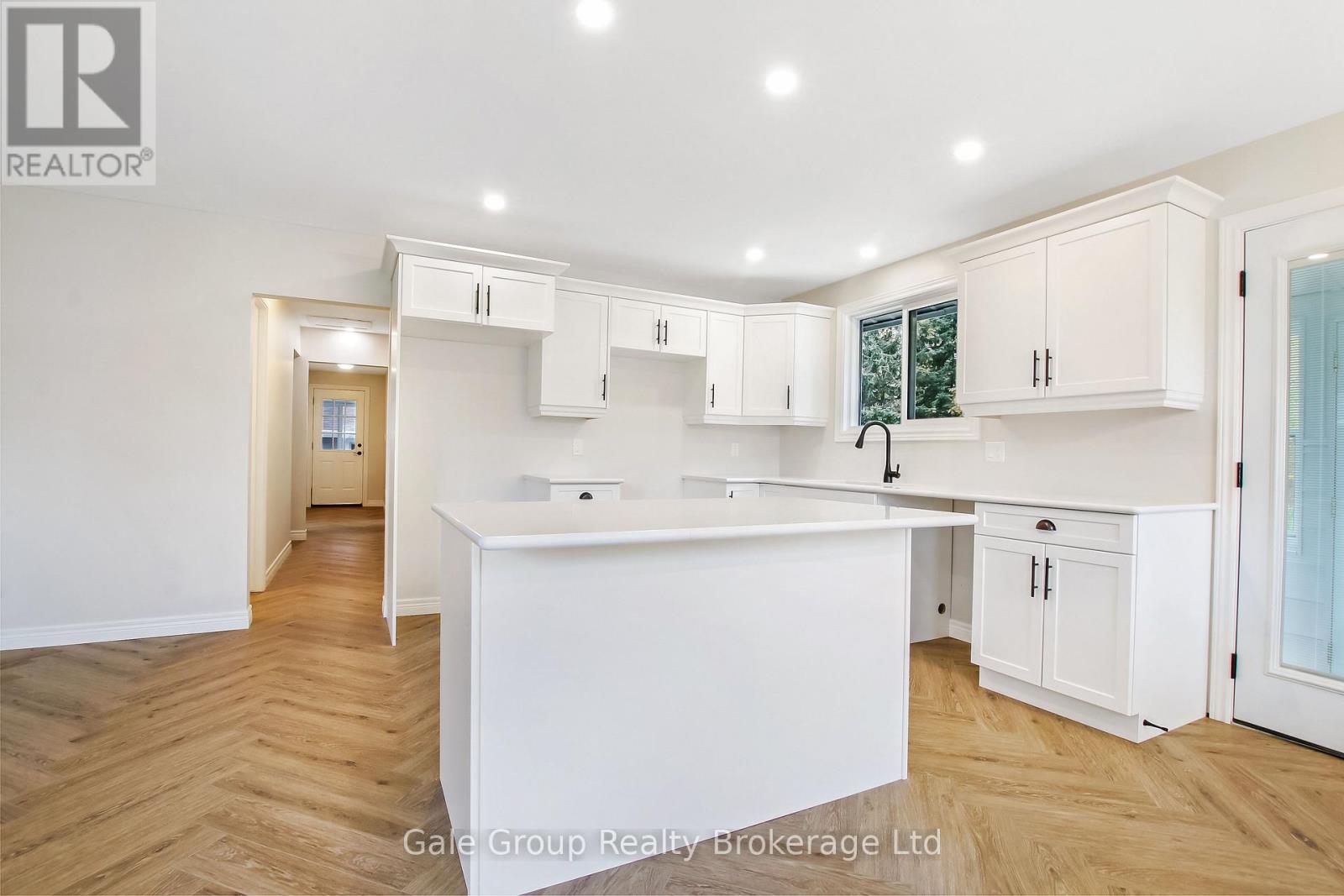 10 Clubhouse Road, Norfolk (Turkey Point), Ontario  N0E 1T0 - Photo 10 - X12550756