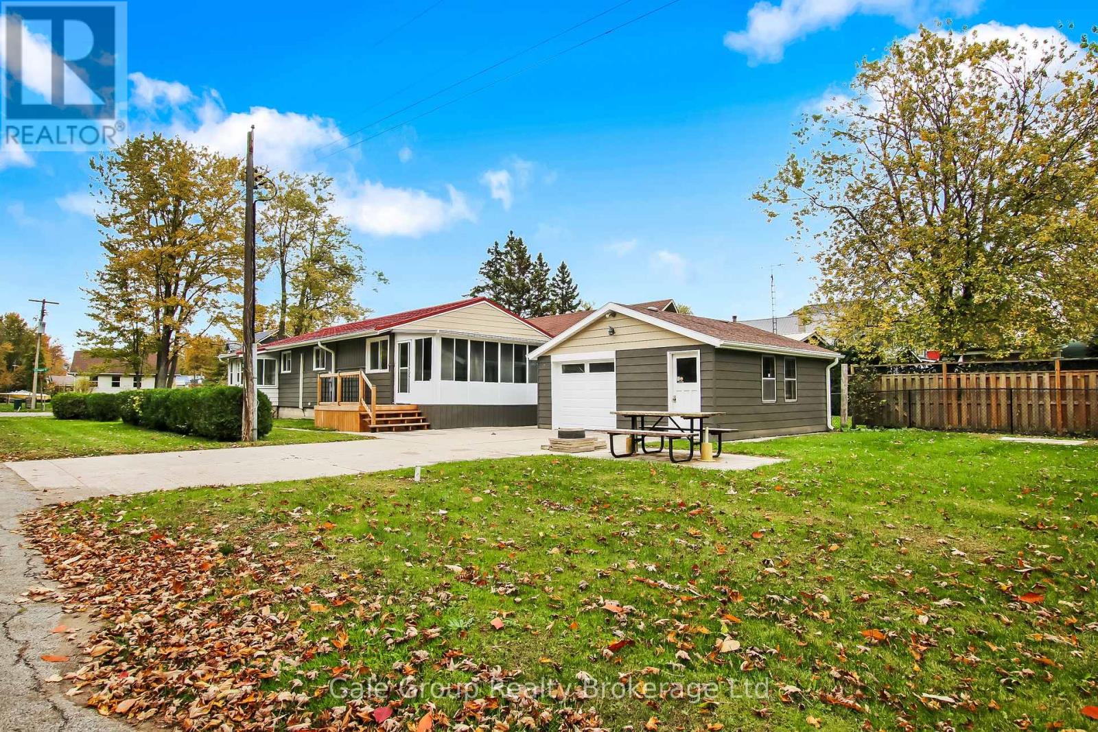 10 Clubhouse Road, Norfolk (Turkey Point), Ontario  N0E 1T0 - Photo 5 - X12550756