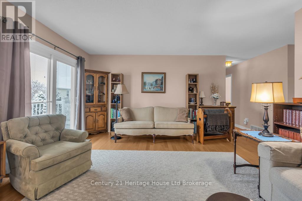 57 Edwin Crescent, Tillsonburg, Ontario  N4G 5H6 - Photo 9 - X12557690