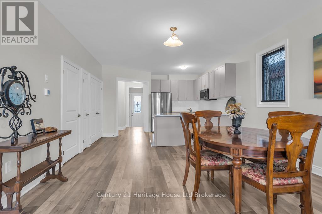 30 Seaton Crescent, Tillsonburg, Ontario  N4G 0J8 - Photo 12 - X12558374