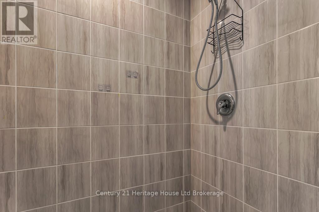 30 Seaton Crescent, Tillsonburg, Ontario  N4G 0J8 - Photo 16 - X12558374