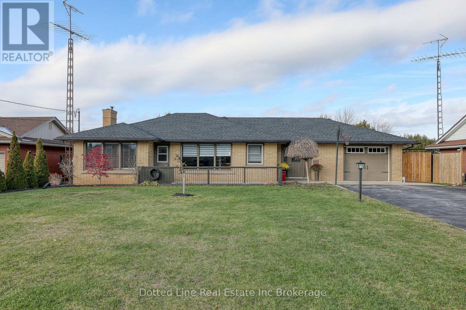 34 Albert Street, Norfolk (Langton), Ontario  N0E 1G0 - Photo 3 - X12561328