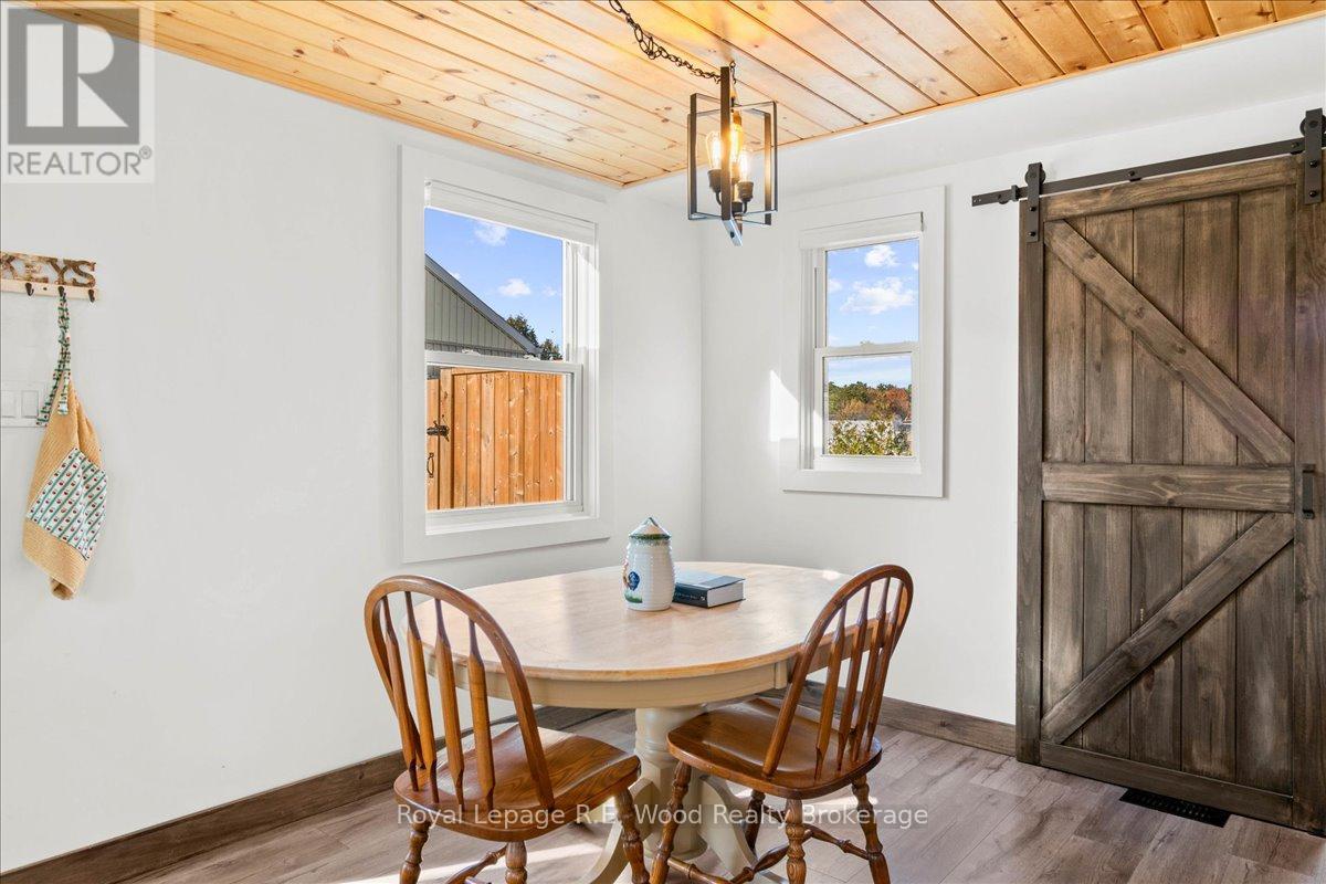 303 Concession 2 Road, Norfolk (Townsend), Ontario  N0E 1R0 - Photo 16 - X12562722