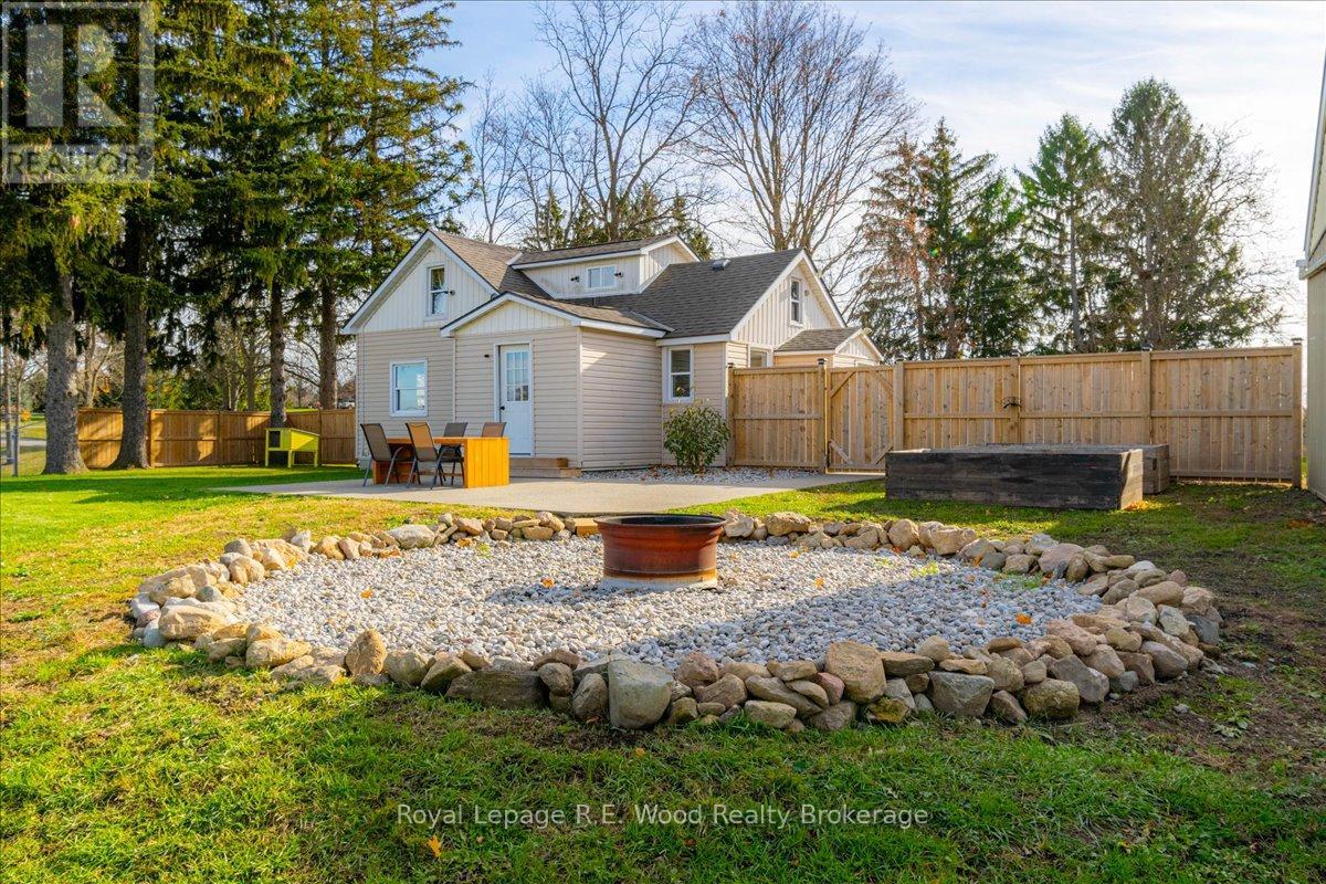 303 Concession 2 Road, Norfolk (Townsend), Ontario  N0E 1R0 - Photo 8 - X12562722