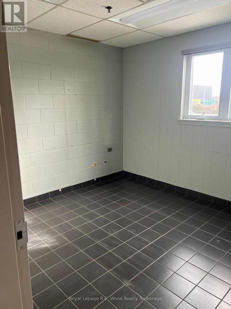 H - 100 Townline Road, Tillsonburg, Ontario  N4G 2P9 - Photo 5 - X12566212