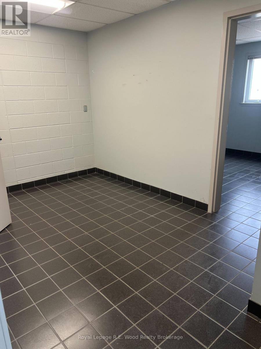 H - 100 Townline Road, Tillsonburg, Ontario  N4G 2P9 - Photo 6 - X12566212