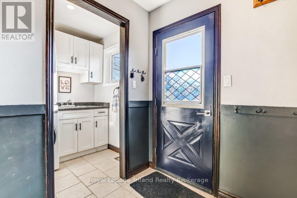 714624 Middletown Line, Norwich (Oxford Centre), Ontario  N4S 7W8 - Photo 5 - X12567616