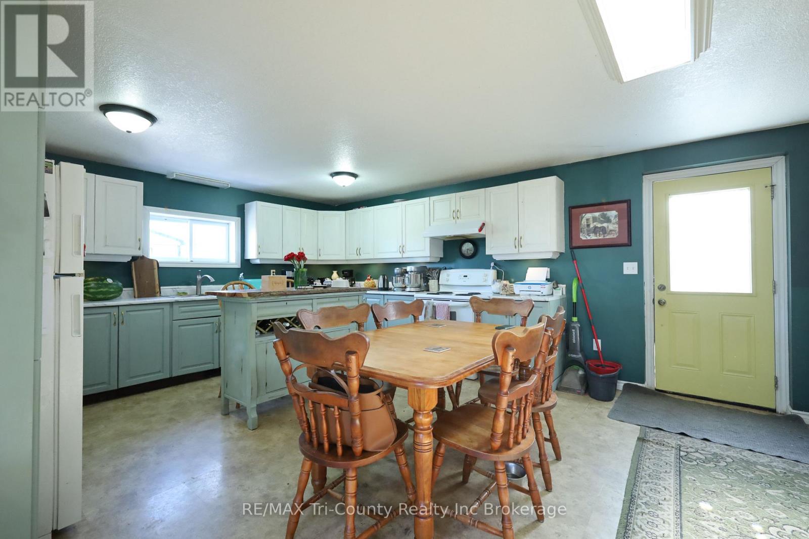 853 Norfolk County 28 Road, Norfolk, Ontario  N0E 1G0 - Photo 7 - X12575076