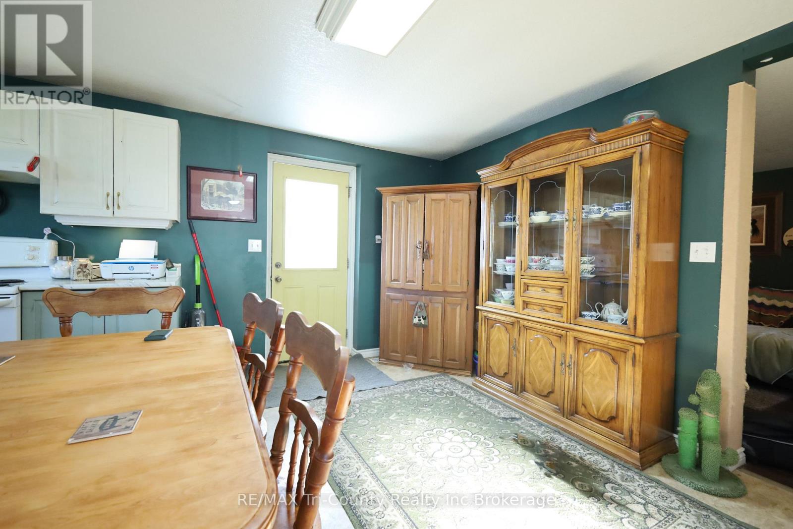 853 Norfolk County 28 Road, Norfolk, Ontario  N0E 1G0 - Photo 9 - X12575076