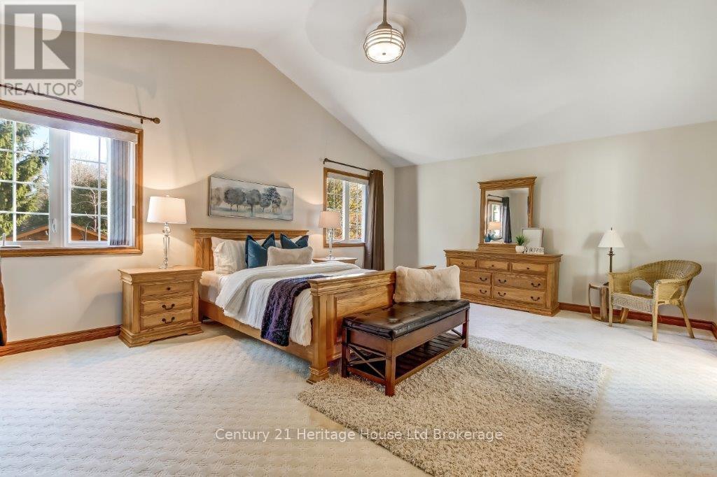 143 Boyd Boulevard, Zorra (Thamesford), Ontario  N0M 2M0 - Photo 16 - X12576424