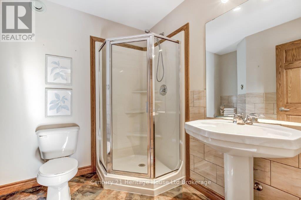 143 Boyd Boulevard, Zorra (Thamesford), Ontario  N0M 2M0 - Photo 21 - X12576424