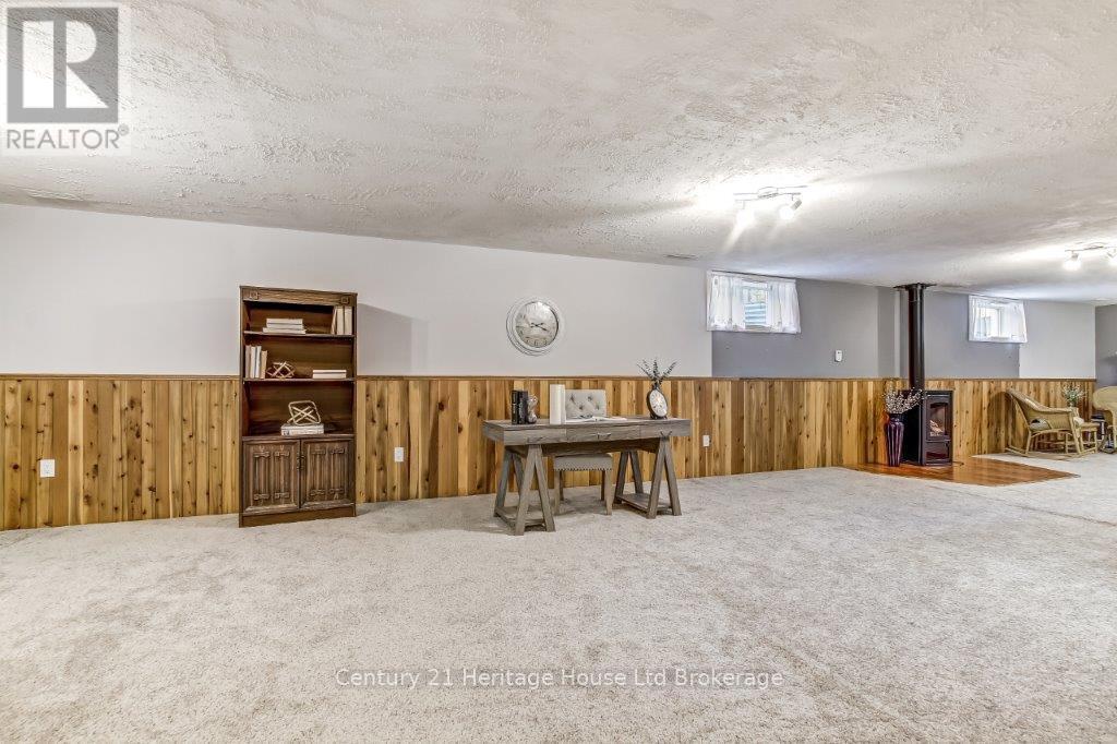 143 Boyd Boulevard, Zorra (Thamesford), Ontario  N0M 2M0 - Photo 26 - X12576424