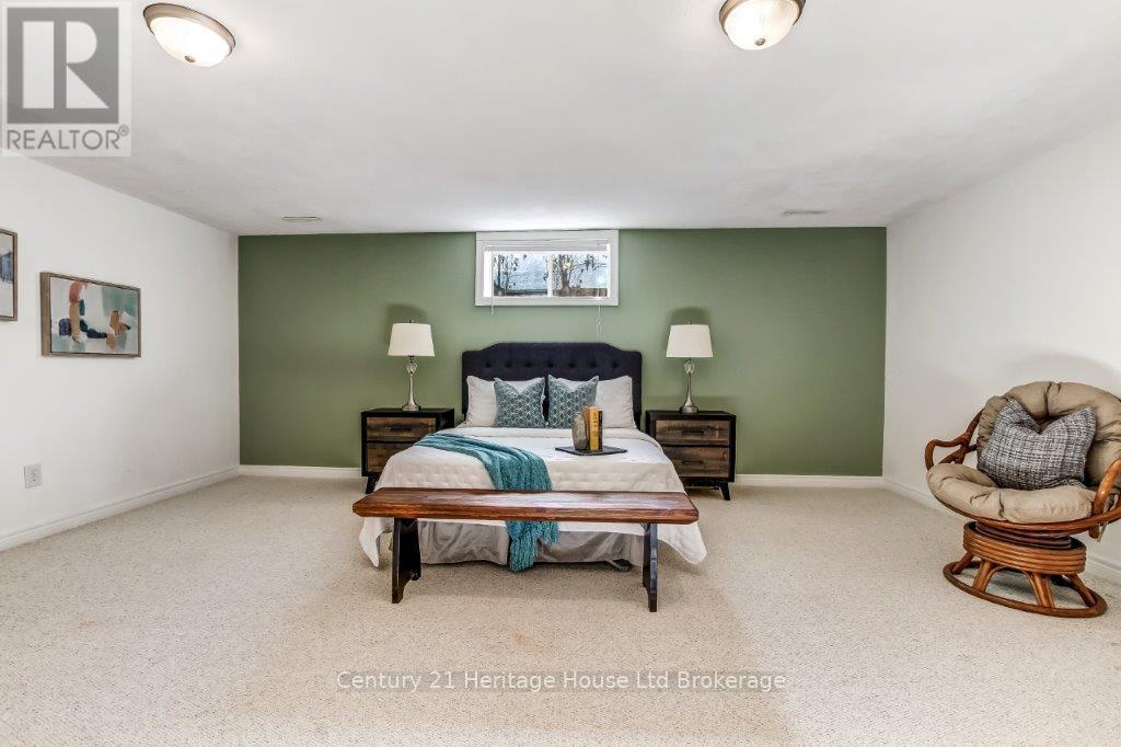 143 Boyd Boulevard, Zorra (Thamesford), Ontario  N0M 2M0 - Photo 30 - X12576424