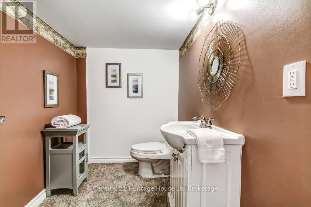 143 Boyd Boulevard, Zorra (Thamesford), Ontario  N0M 2M0 - Photo 31 - X12576424