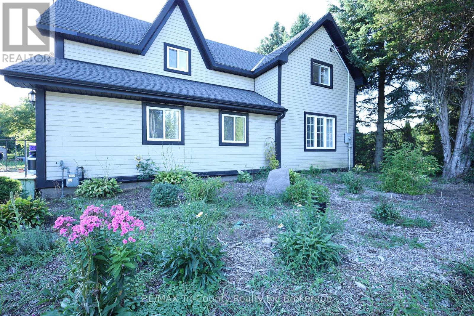 853 Norfolk County 28 Road, Norfolk, Ontario  N0E 1G0 - Photo 3 - X12577512