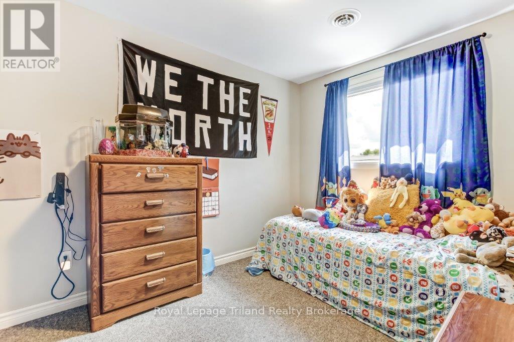 144 Keats Drive, Woodstock (Woodstock - South), Ontario  N4S 8B8 - Photo 11 - X12577830