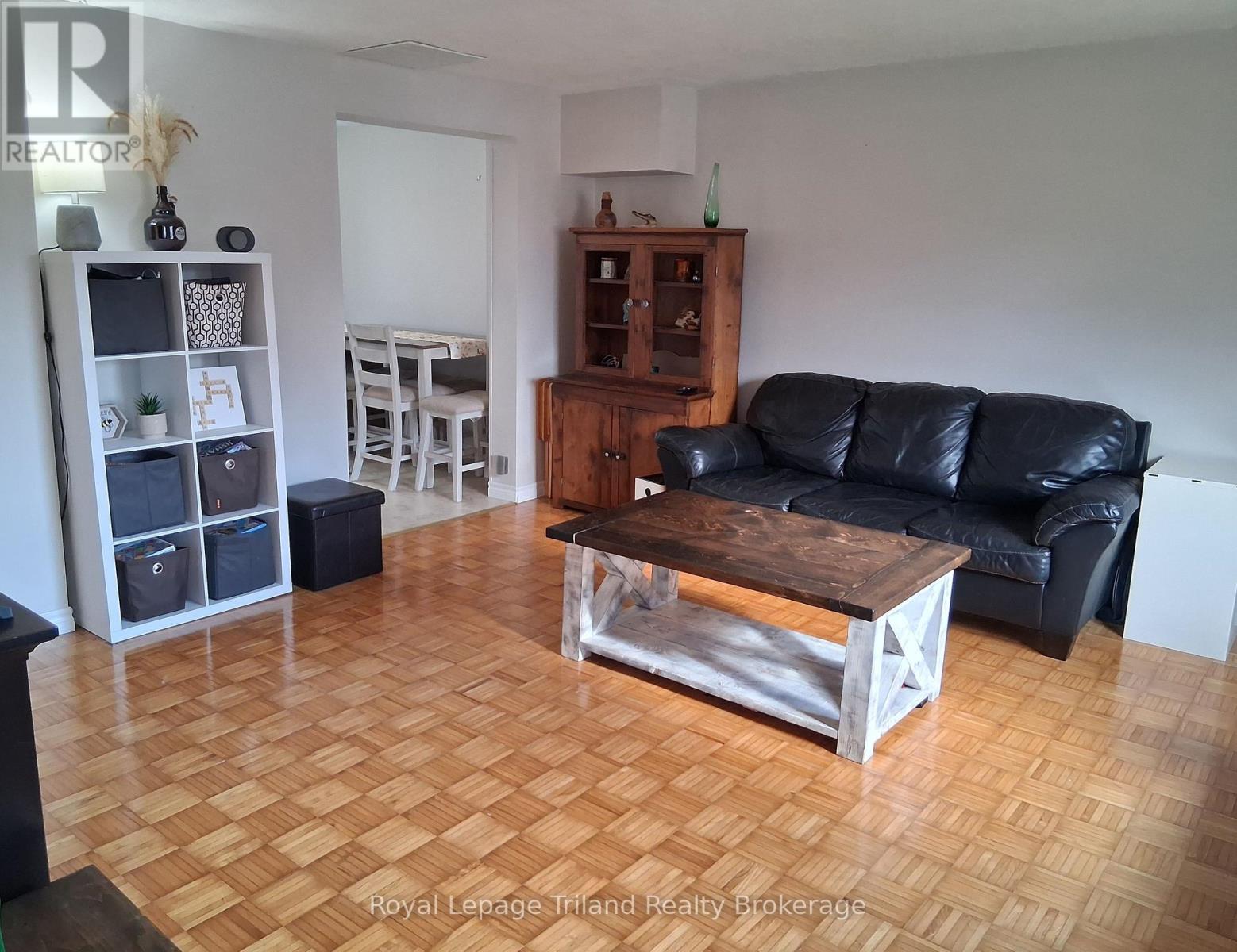 144 Keats Drive, Woodstock (Woodstock - South), Ontario  N4S 8B8 - Photo 6 - X12577830