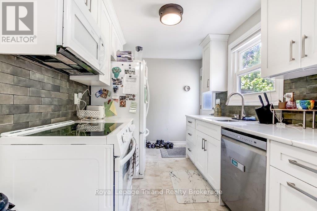 144 Keats Drive, Woodstock (Woodstock - South), Ontario  N4S 8B8 - Photo 8 - X12577830