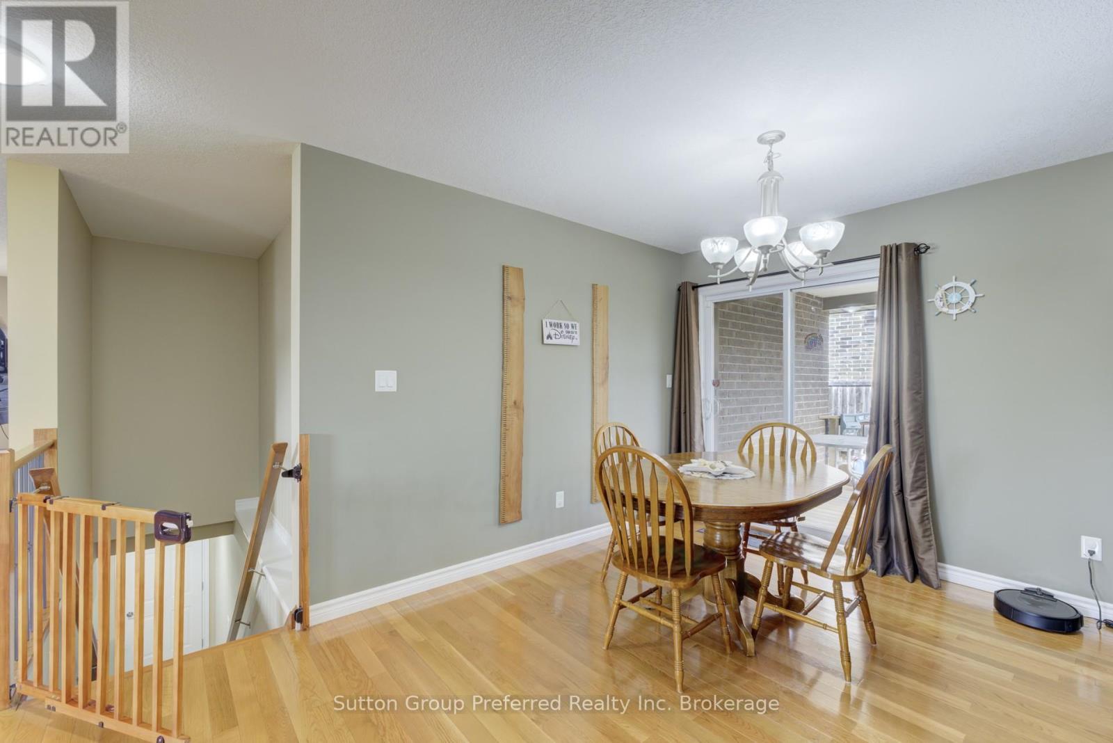 820 Ridgewood Drive, Woodstock (Woodstock - North), Ontario  N4T 0E1 - Photo 12 - X12577950