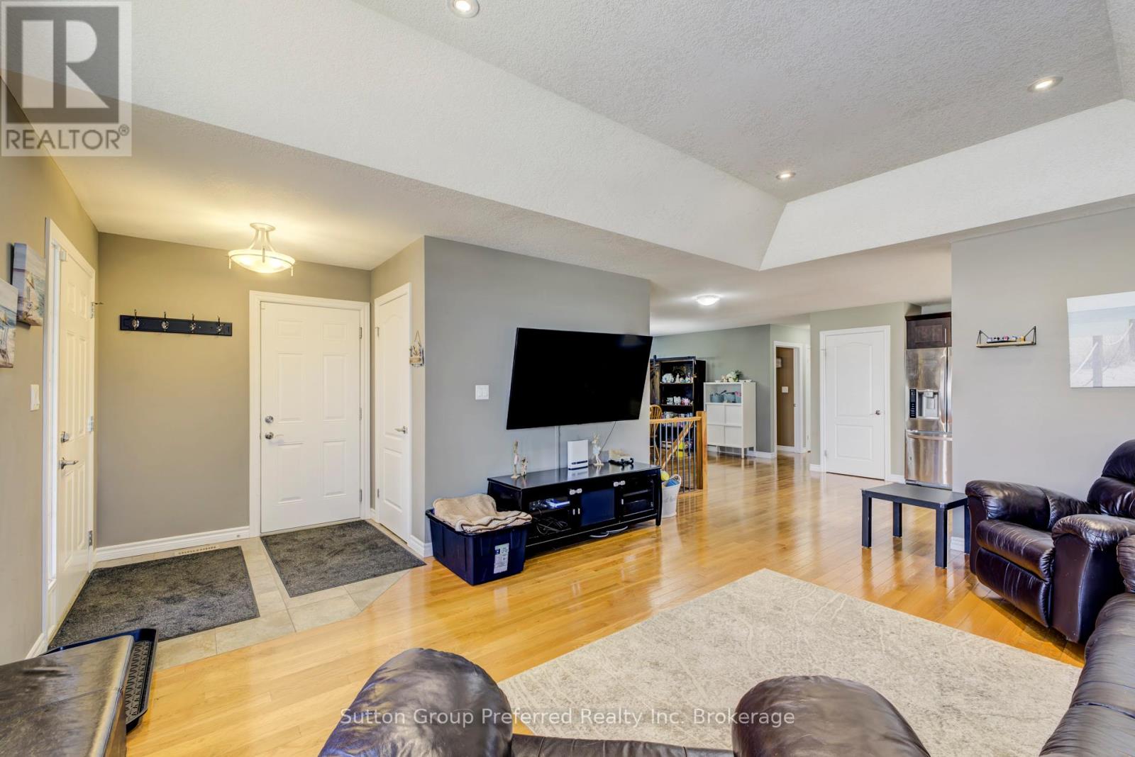 820 Ridgewood Drive, Woodstock (Woodstock - North), Ontario  N4T 0E1 - Photo 7 - X12577950