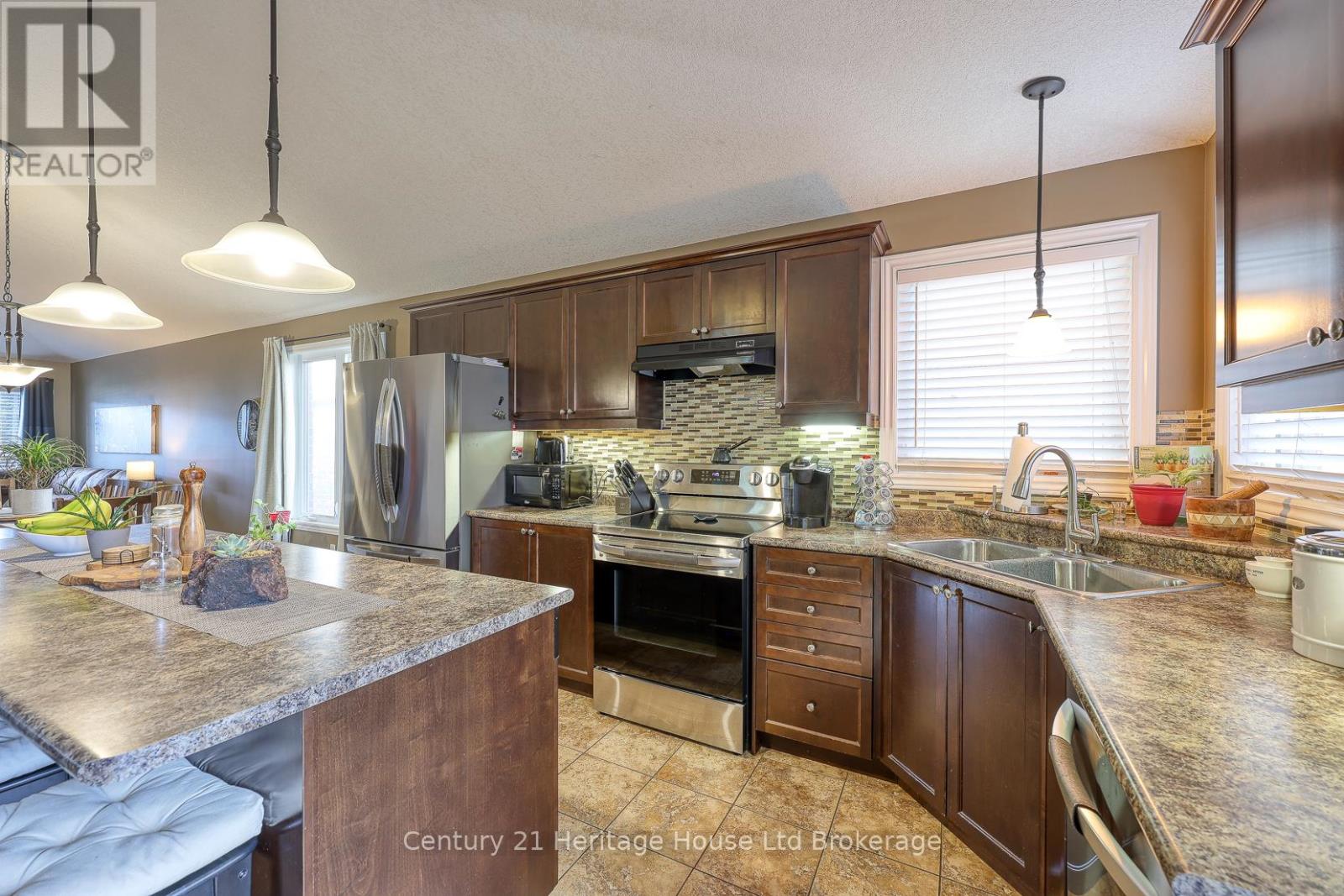 601 Sales Drive, Woodstock (Woodstock - South), Ontario  N4S 0A1 - Photo 10 - X12579382