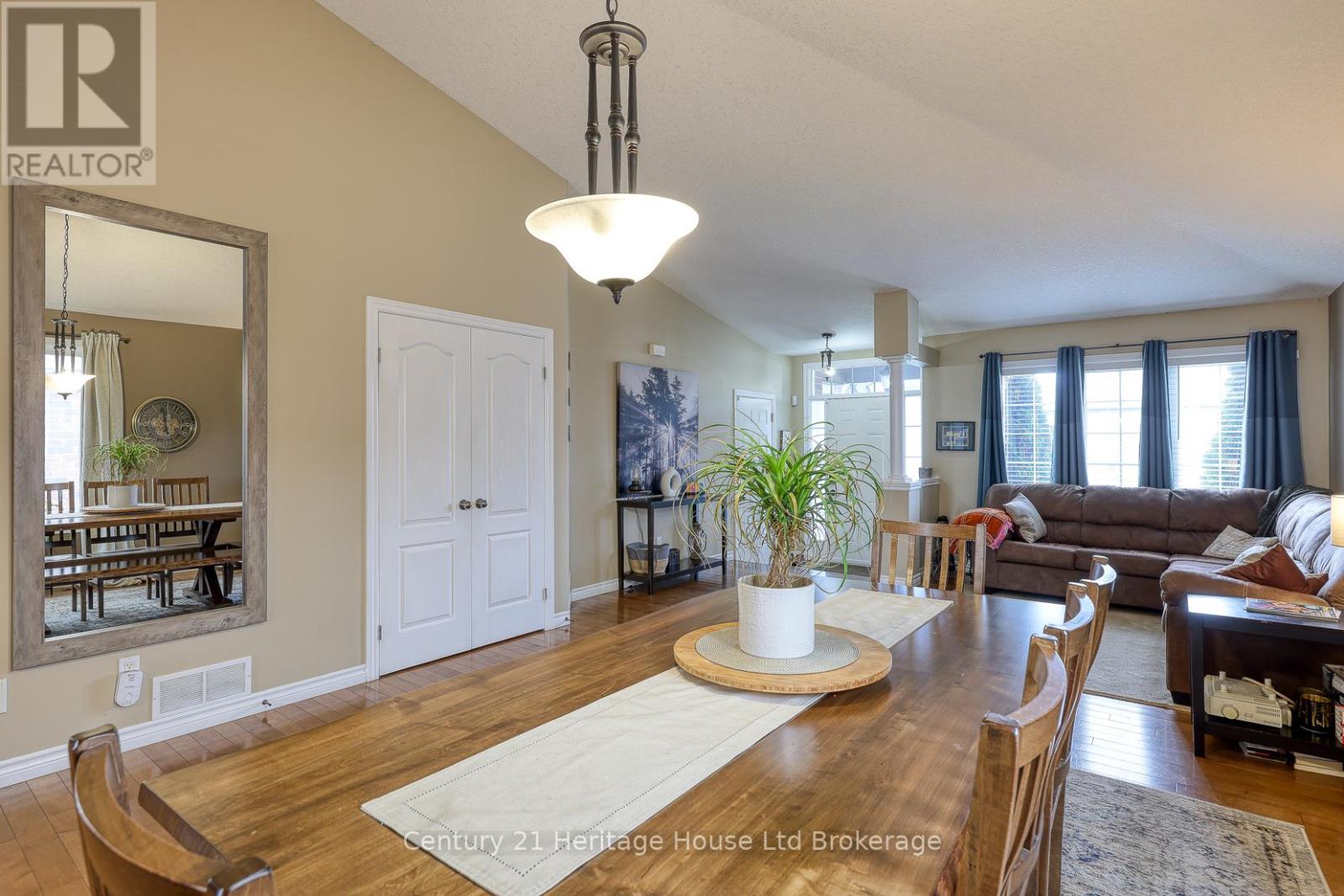 601 Sales Drive, Woodstock (Woodstock - South), Ontario  N4S 0A1 - Photo 12 - X12579382