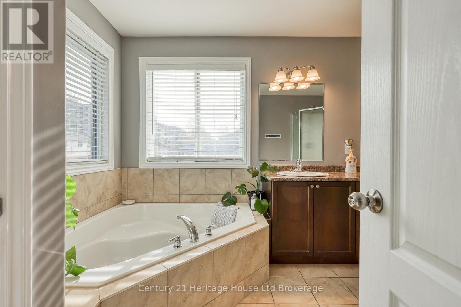 601 Sales Drive, Woodstock (Woodstock - South), Ontario  N4S 0A1 - Photo 23 - X12579382