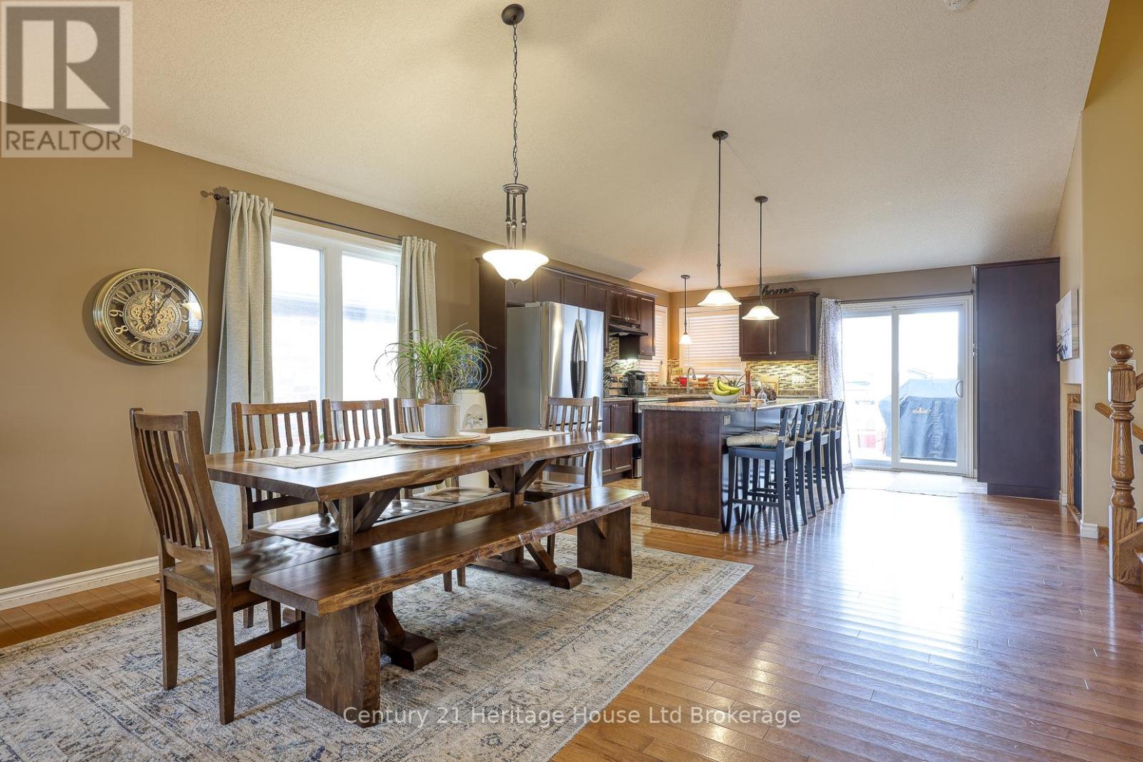 601 Sales Drive, Woodstock (Woodstock - South), Ontario  N4S 0A1 - Photo 4 - X12579382