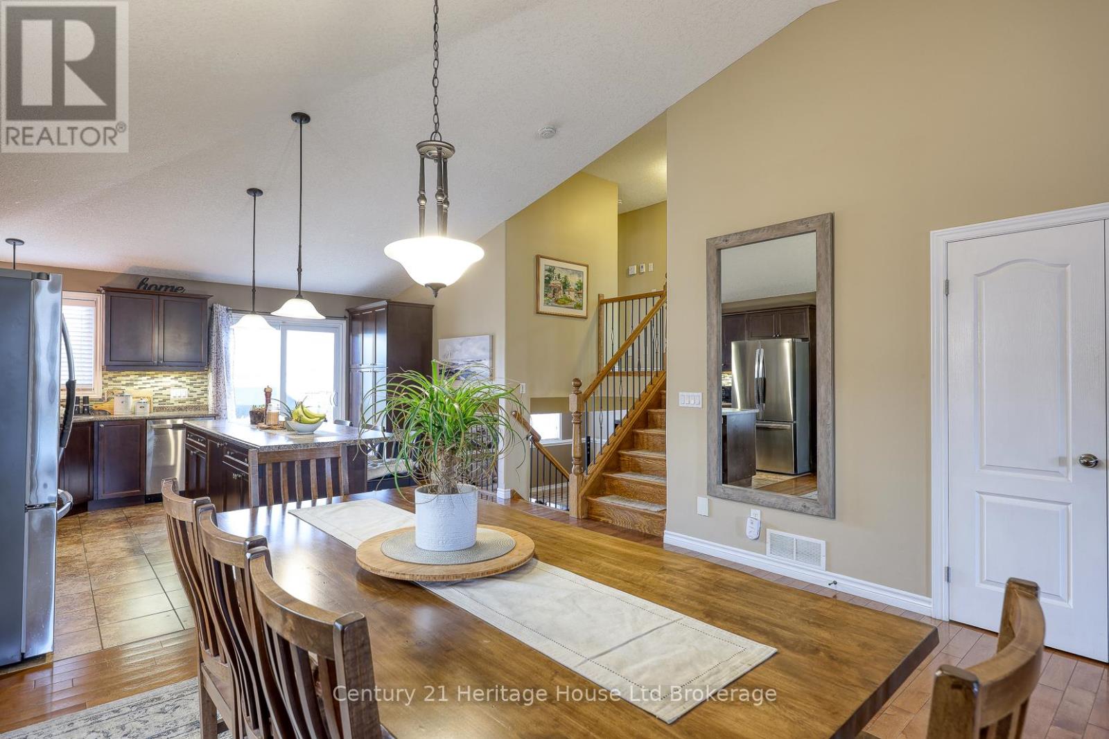 601 Sales Drive, Woodstock (Woodstock - South), Ontario  N4S 0A1 - Photo 6 - X12579382