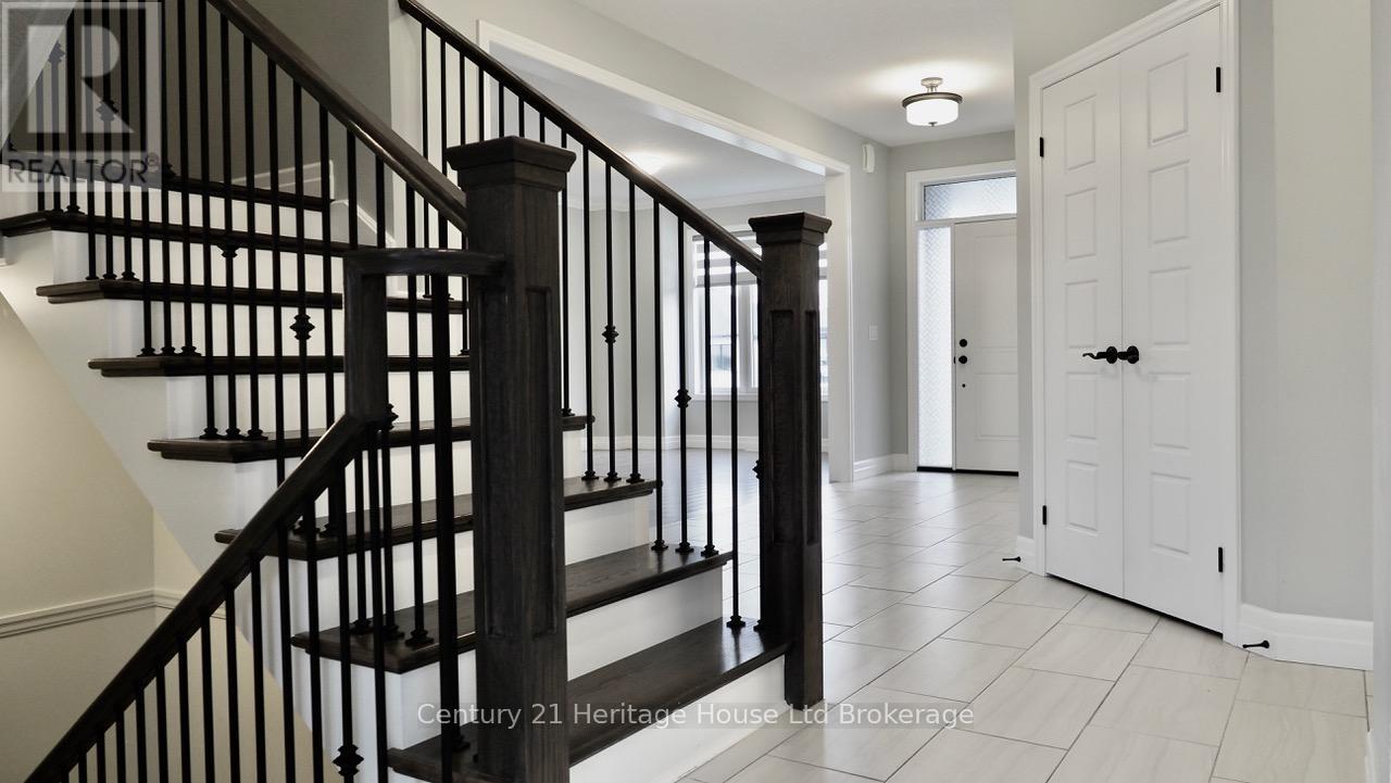 8 Sycamore Drive, Tillsonburg, Ontario  N4G 5S3 - Photo 19 - X12579398